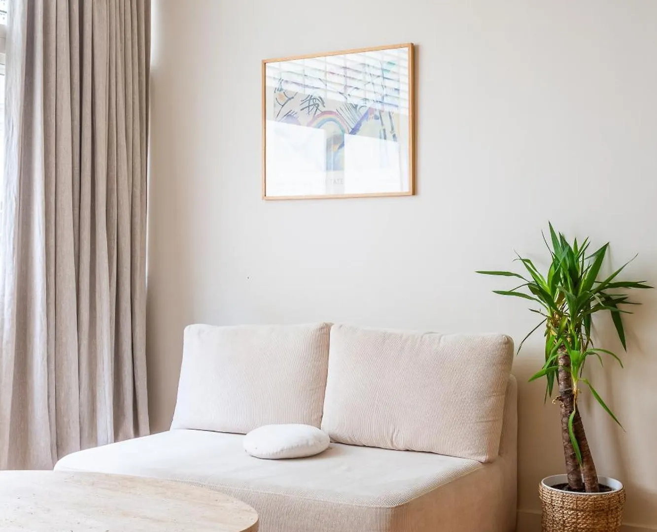 Apartment The Charming Saint Honore Paris