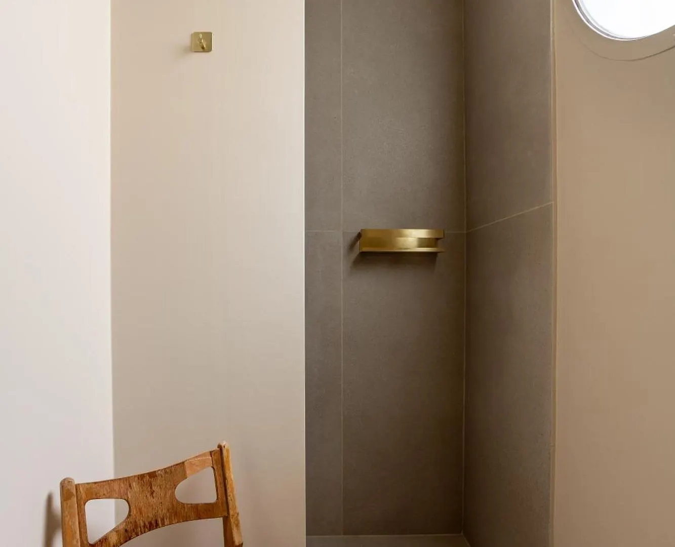 The Charming Saint Honore Apartment