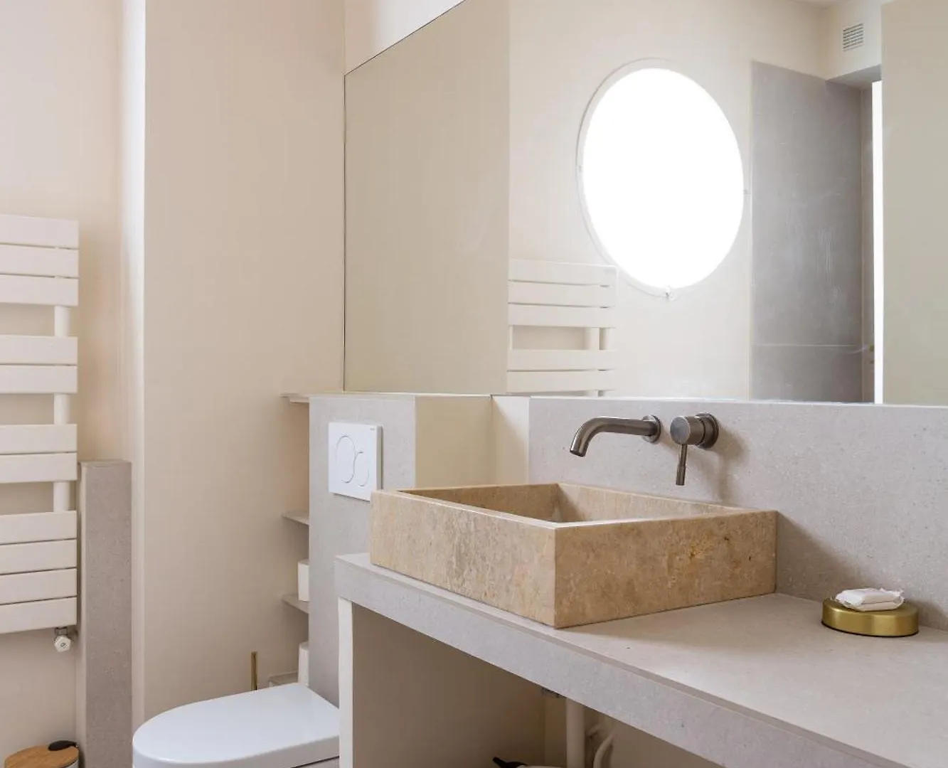 Apartment The Charming Saint Honore Paris